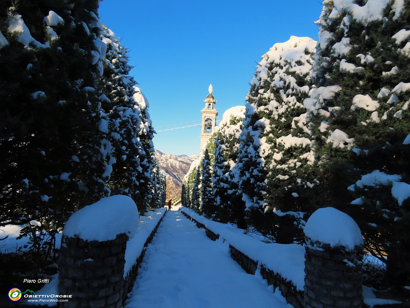 07 Verso la Chiesa di Miragolo San Salvatore.JPG